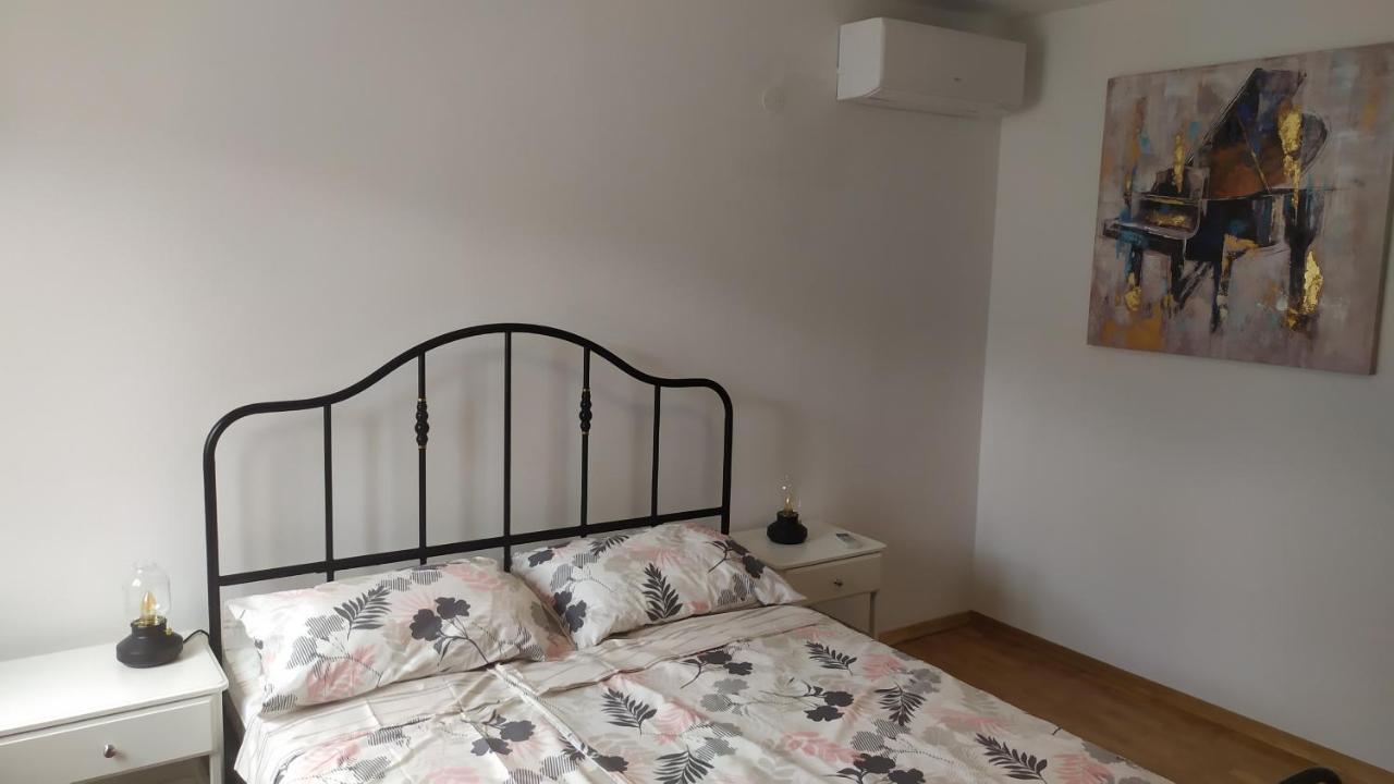 Apartment Ive Krk Town Buitenkant foto